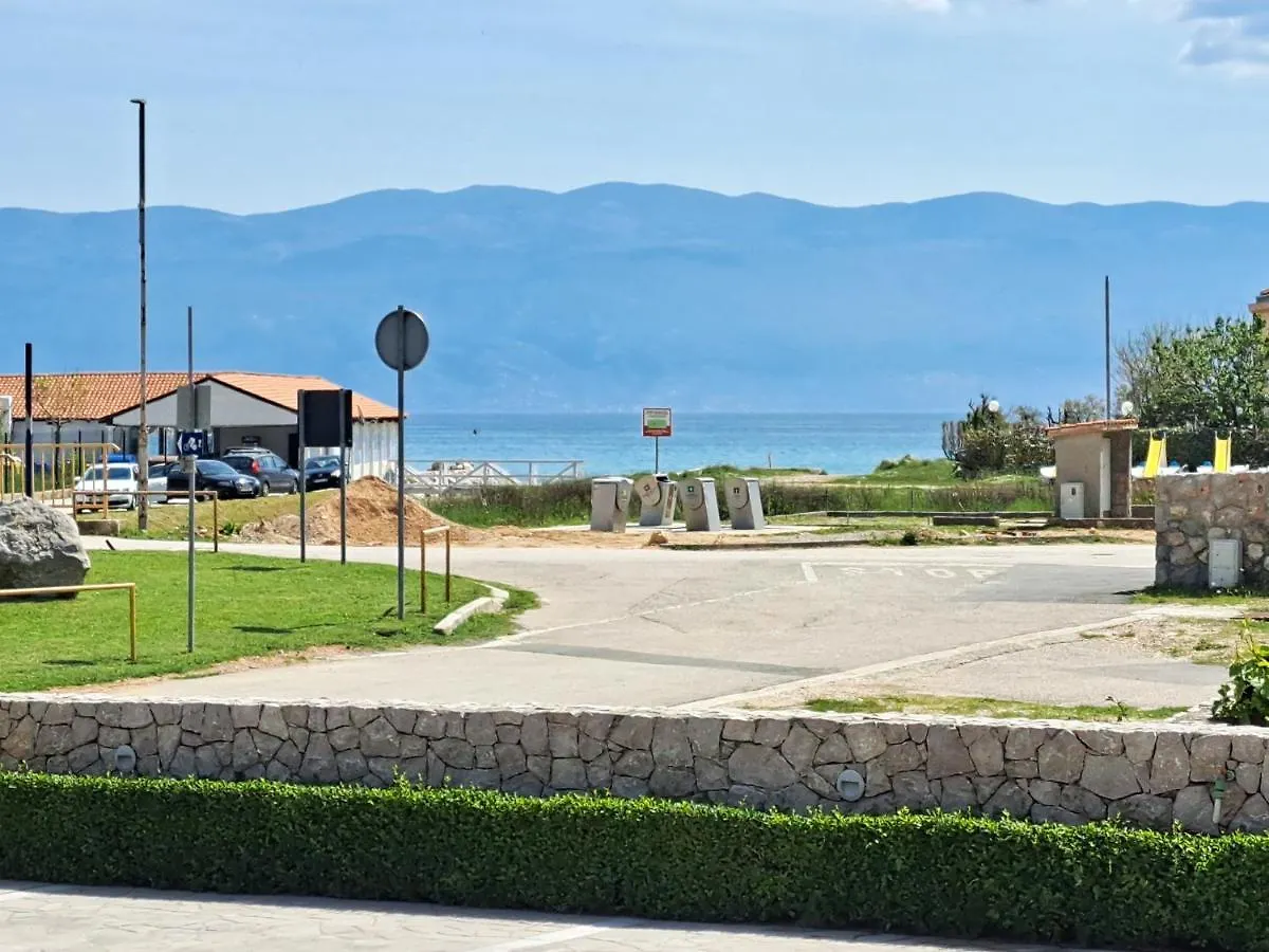 Apartments Fran Baska  Croatia