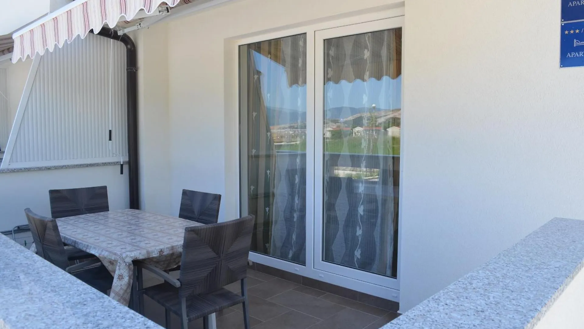 Apartments Fran Baska  0*, Baska (Krk) Croatia