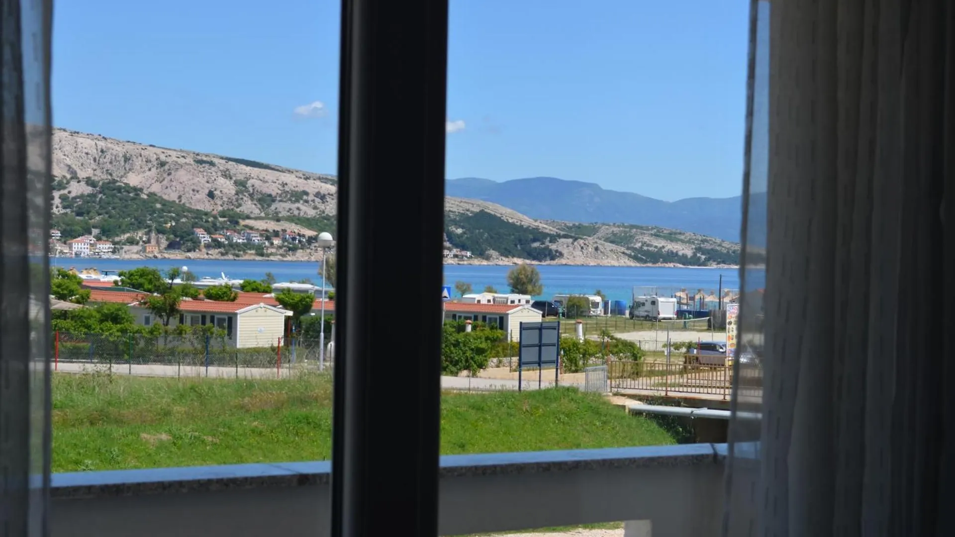 Apartments Fran Baska  0*, Baska (Krk) Croatia