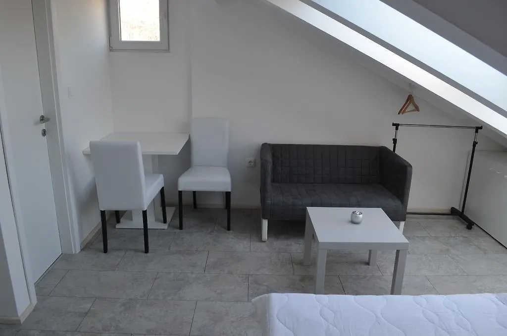 Apartments Fran Baska  0*, Baska (Krk) Croatia
