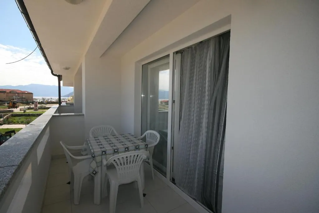 Apartments Fran Baska  Baska (Krk)