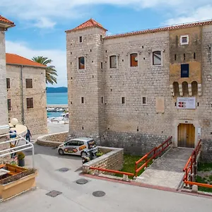 Heritage Vitturi Sea View , Kastela Croatia